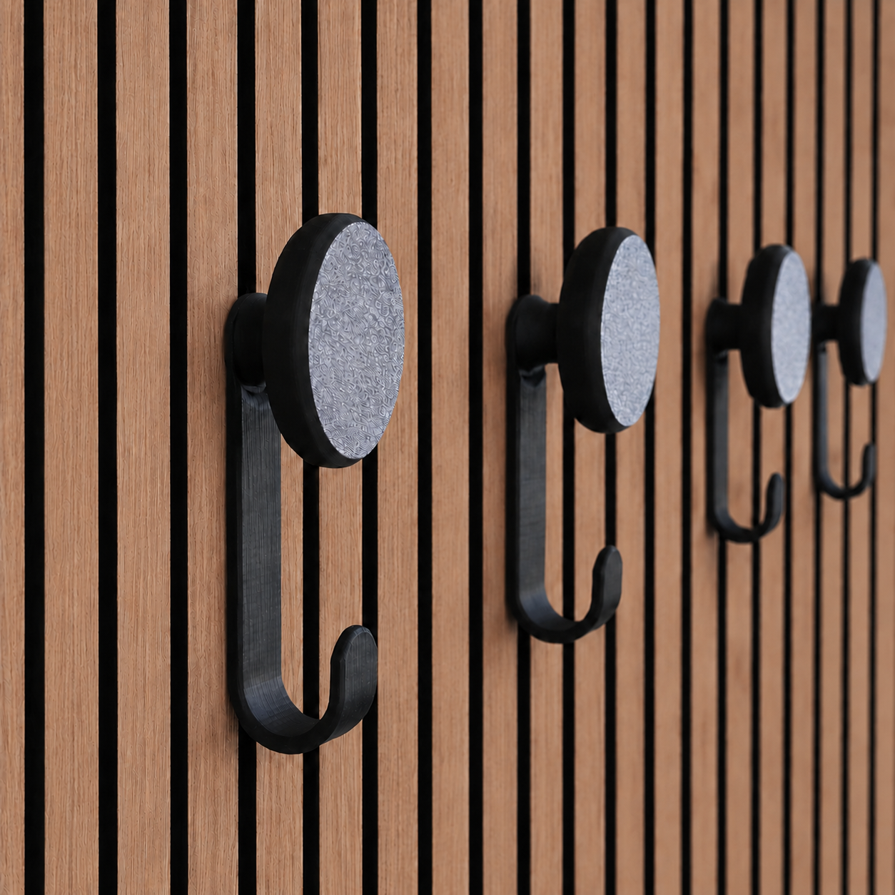 Round Hanger/Hook - Installation: Wall Clip