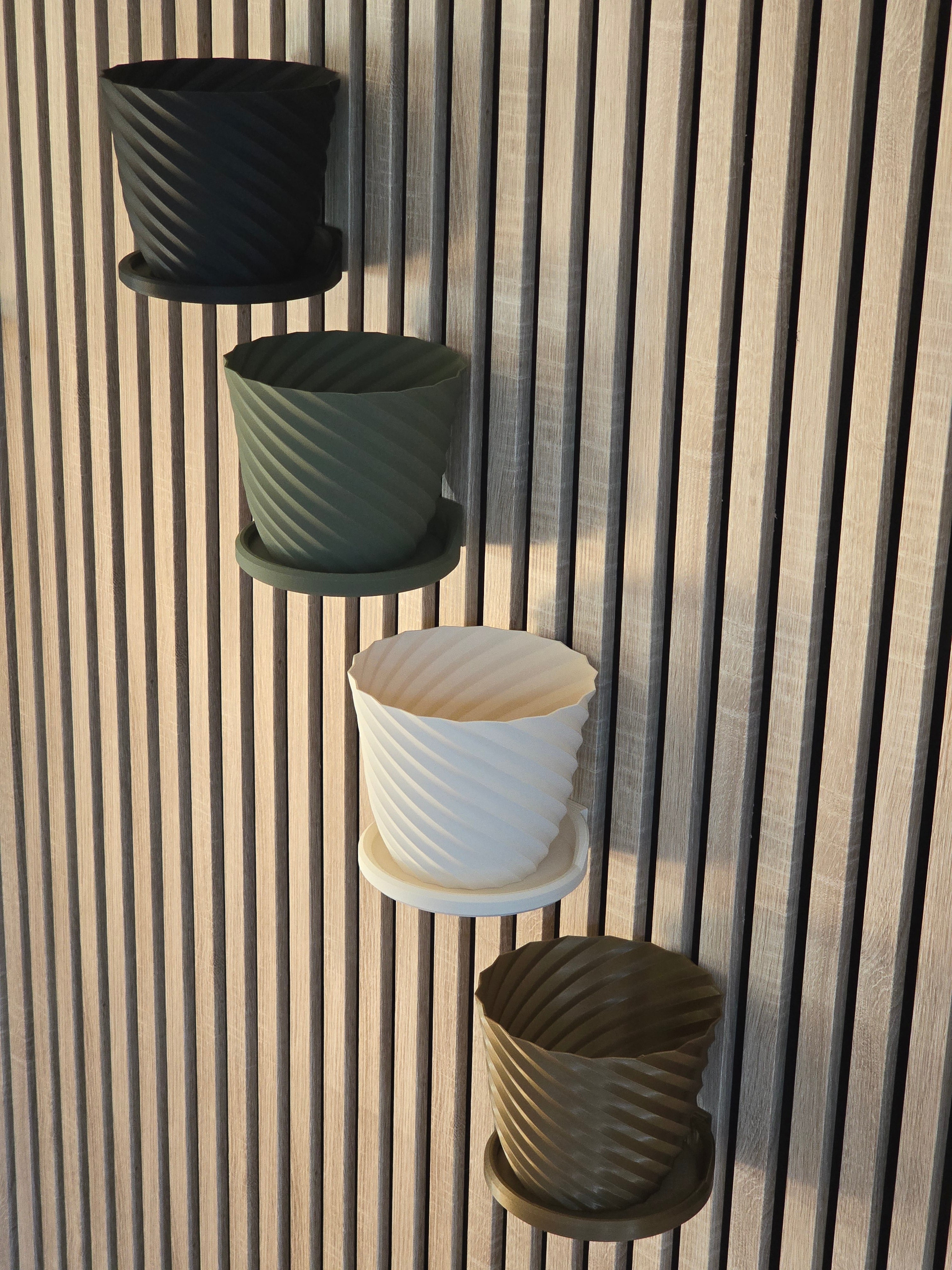 Enhance your acoustic timber wall panels with the sleek and functional Aku Panel Design Plant Ring by WallTune. This meticulously crafted Ring is the ideal complement to your AKU (acoustic) panel, offering a custom design that seamlessly integrates with popular brands such as WoodUpp, Hori, Nordic, Fibrotech, Bauhaus, Hornbach, and Obi.