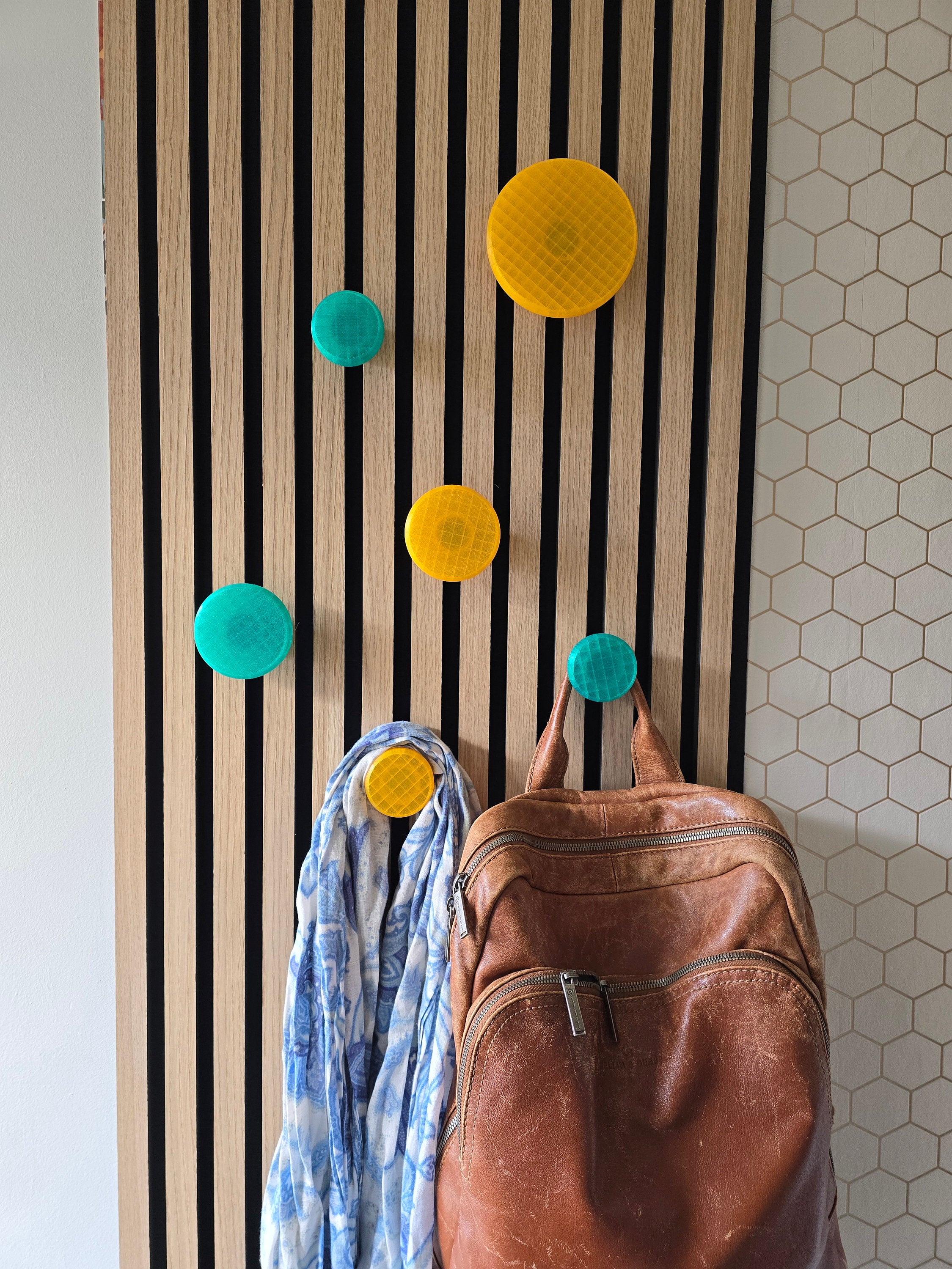 Ronde hanger/haak voor akoestische panelen - Installatietype: Wandklem (10-12 mm)