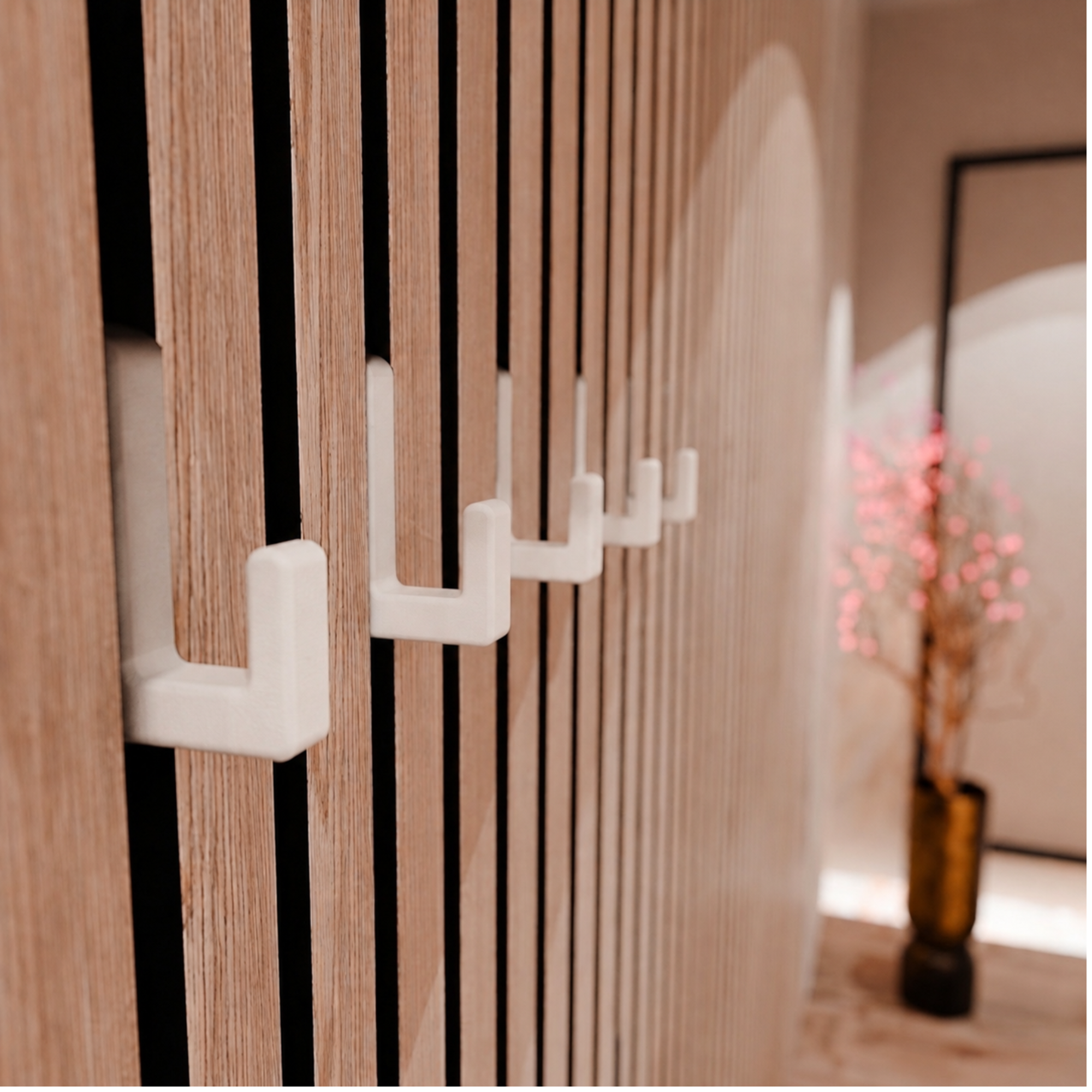 Single Hook Square - Installation: Wall Clip